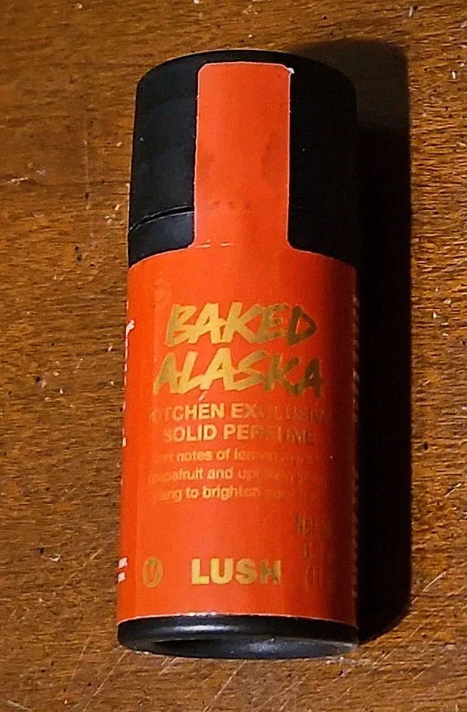 Lush Cosmetics Kitchen Box Exclusive BAKED ALASKA Solid Perfume Vegan 0.3oz