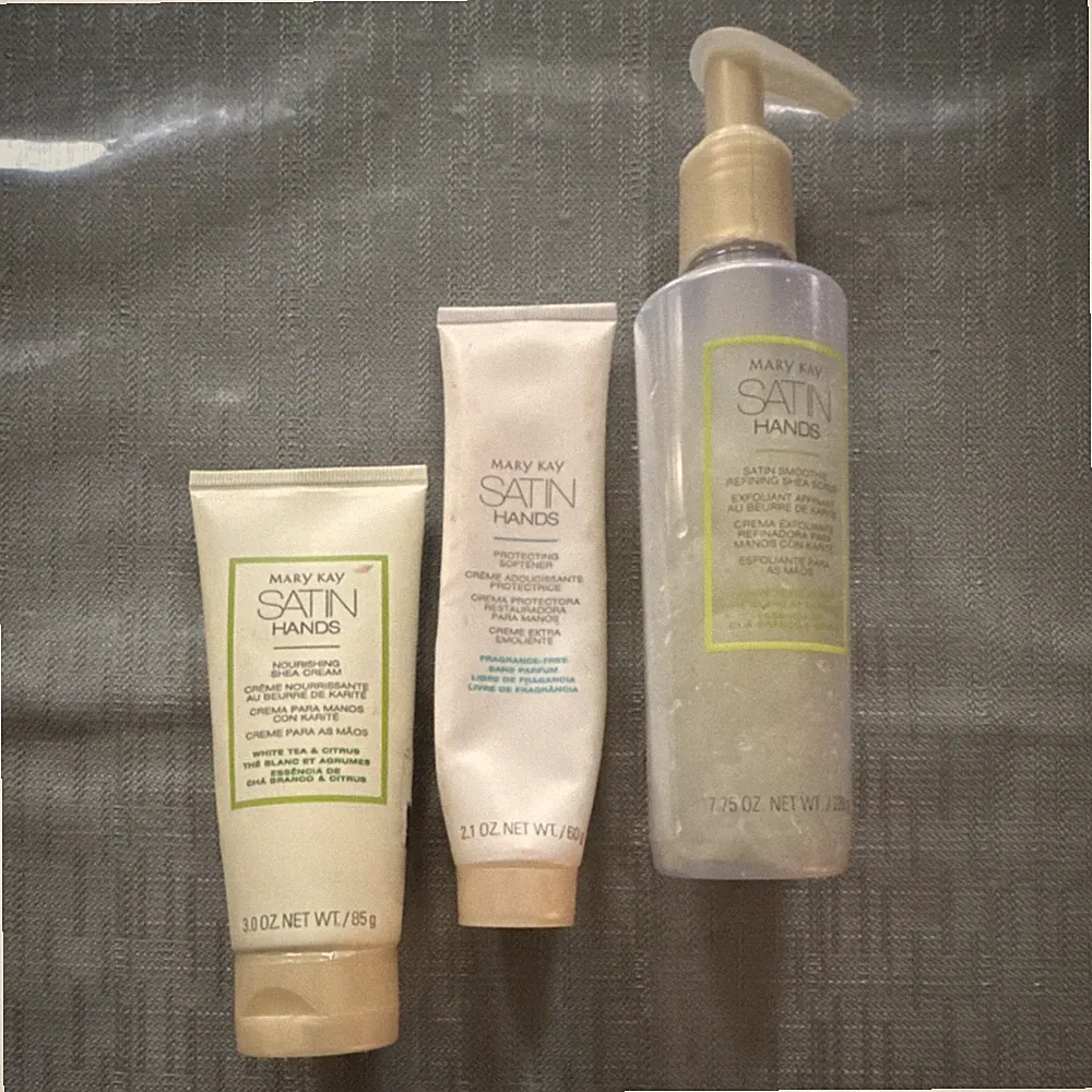 Mary Kay Satin Hands Set White Tea & Citrus Shea Cream, Softener, Scrub